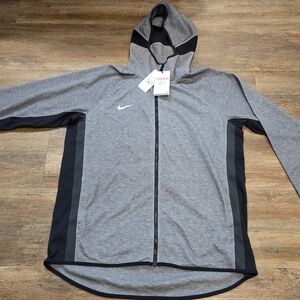 Nike Men's Showtime Hoodie in Heather Gray and Black